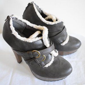 Charlotte Russe Saydie Shearling Platform Booties